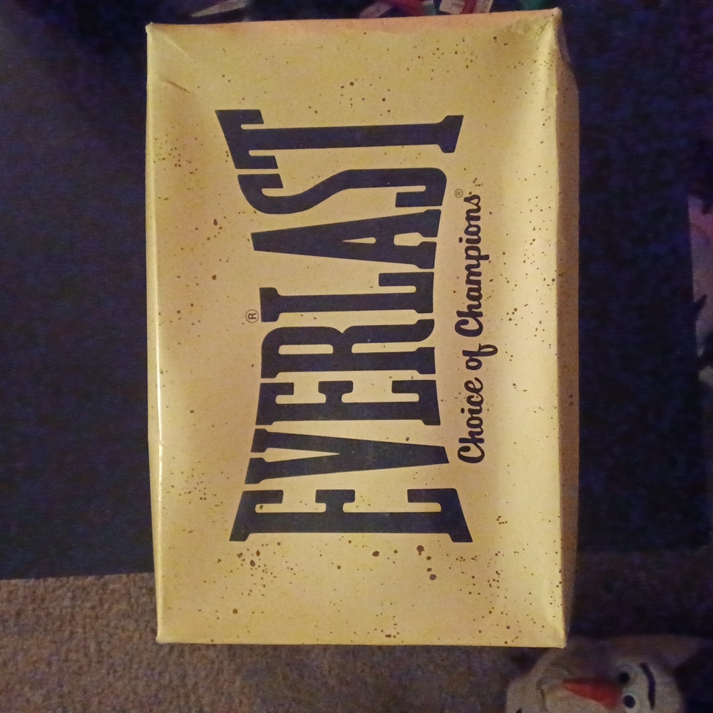 Everlast black running shoes